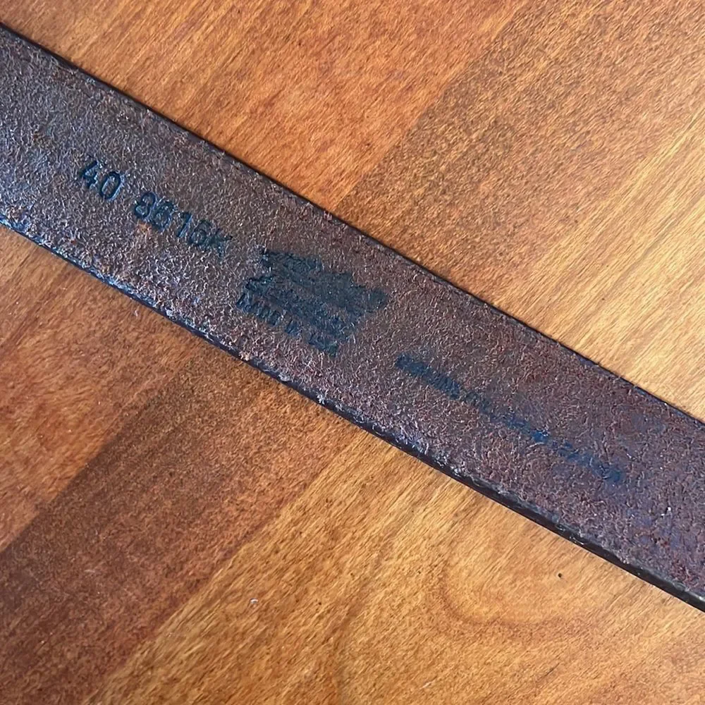 Eddie Bauer Men's Leather Belt with Brass Buckle - Size 40